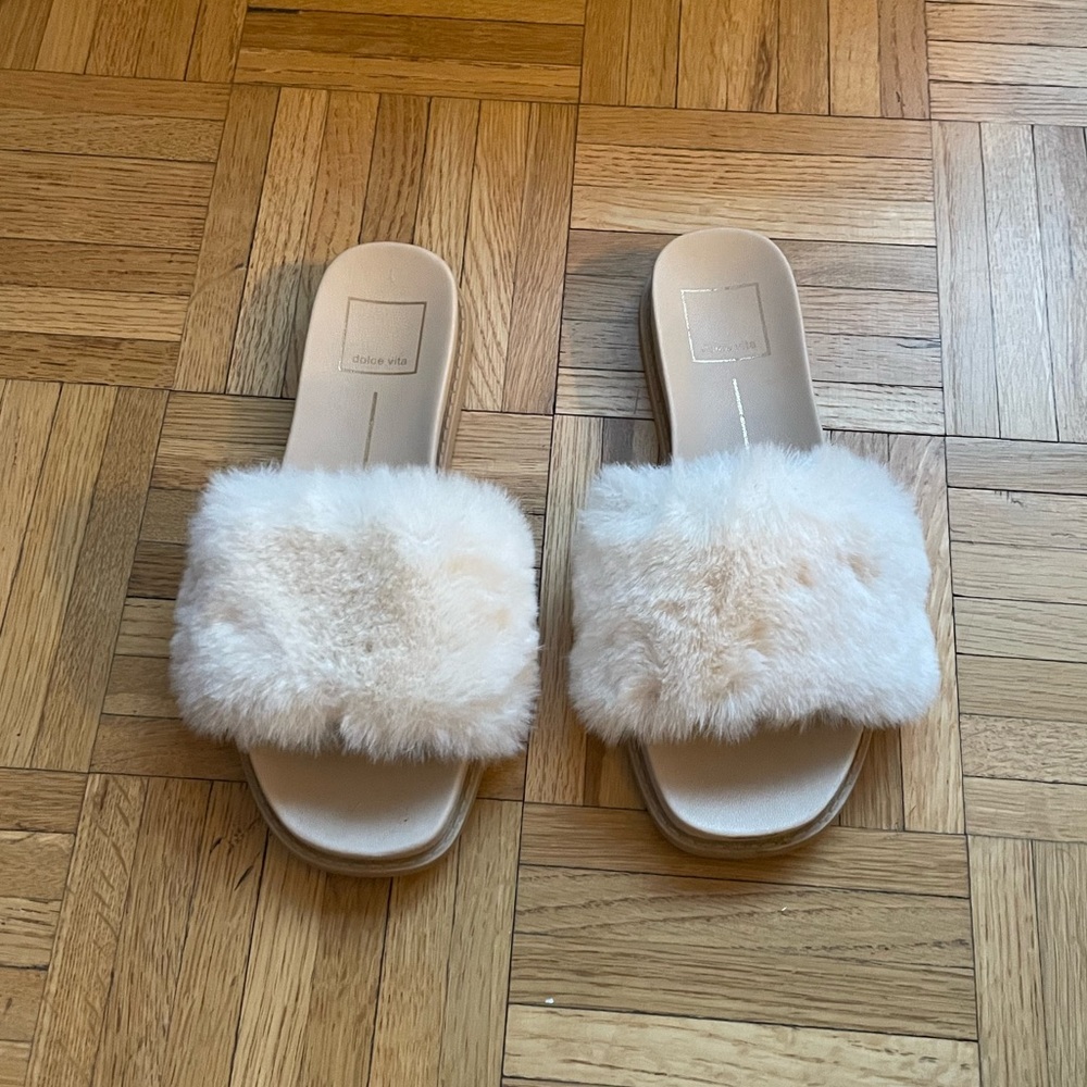 Dolce Vita Fur Slide - Picture 6 of 6